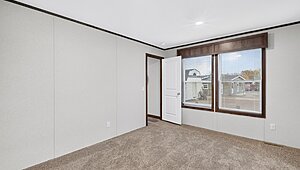 Vista / The Greenbrier 16763L Bedroom 153450