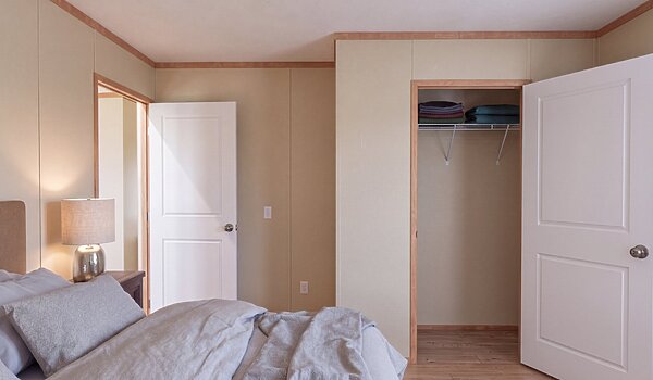 Epic Journey / Crockett 43CEJ28683AH Bedroom 152050