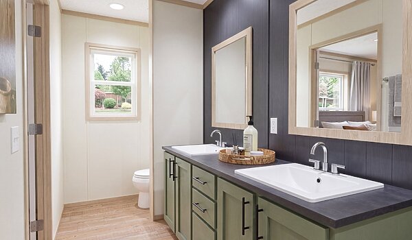 Epic Adventure / Zion 43CEA16763GH Bathroom 151925