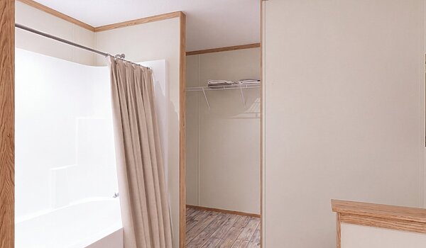 Epic Experience / Summit 43CEE32764AH Bathroom 151806