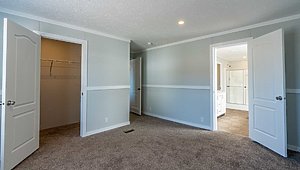 National Series / The Omaha 325642A Bedroom 37149