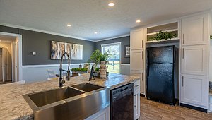 National Series / The Omaha 325642A Kitchen 37141