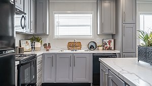 Capital Series / The Albany 167632P Kitchen 70795