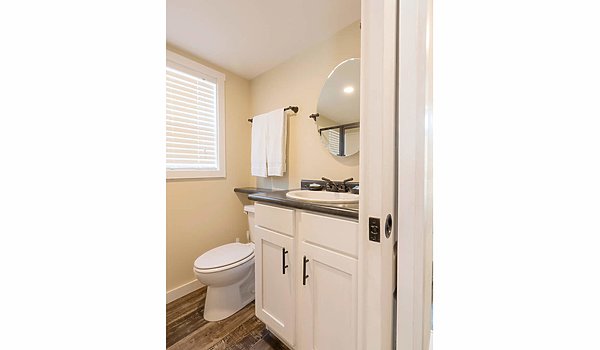 Lakeside / The Seashore LS-103 Bathroom 63766