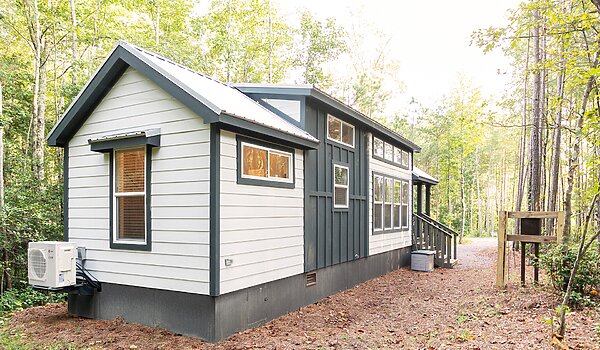 Clayton Park Model / Coldwater Interior 120829