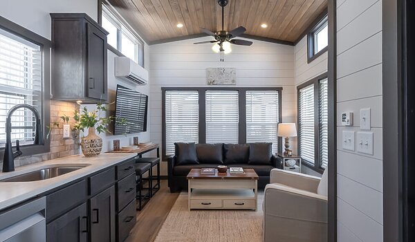 Clayton Park Model / Wheeler Interior 129705