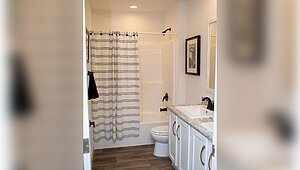 Encore / Montgomery 54ENC32623AH Bathroom 150603