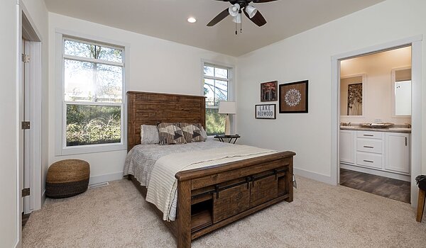 Landmark / 50th Anniversary 54LDK32643AH Bedroom 113226