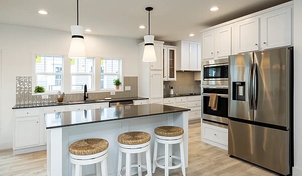 Encore / Winston 54ENC28563BH Interior 134689