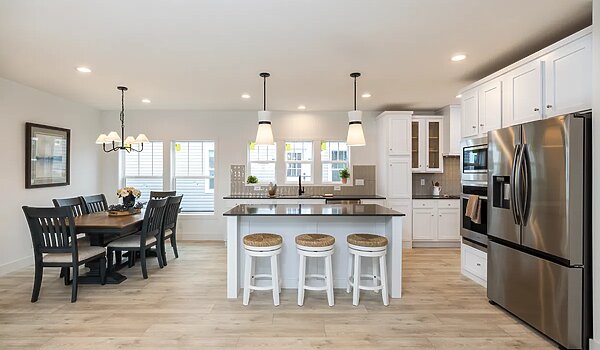 Encore / Winston 54ENC28563BH Interior 134691