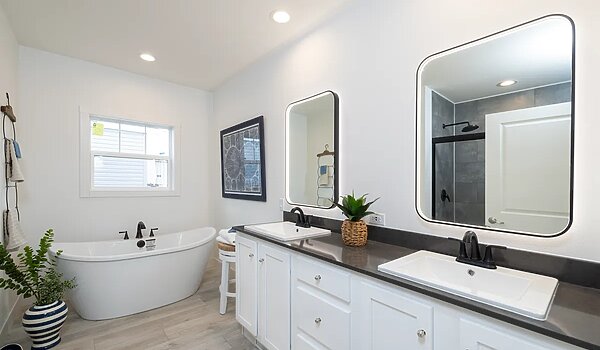 Encore / Winston 54ENC28563BH Interior 134695