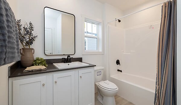 Encore / Winston 54ENC28563BH Interior 134697