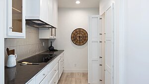 Encore / Winston 54ENC28563BH Kitchen 150629