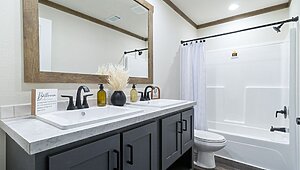 NXT / Everett Elite 52NXT32684AH Interior 133794