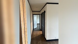 Ivory Oak Series / Lazy Creek Landing 52-3272-53-1 Interior 150455
