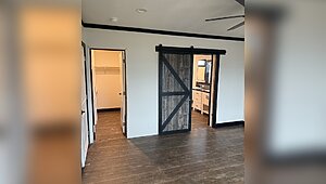 Ivory Oak Series / Lazy Creek Landing 52-3272-53-1 Bedroom 150456