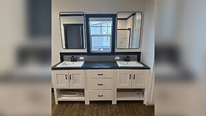Ivory Oak Series / Lazy Creek Landing 52-3272-53-1 Bathroom 150458