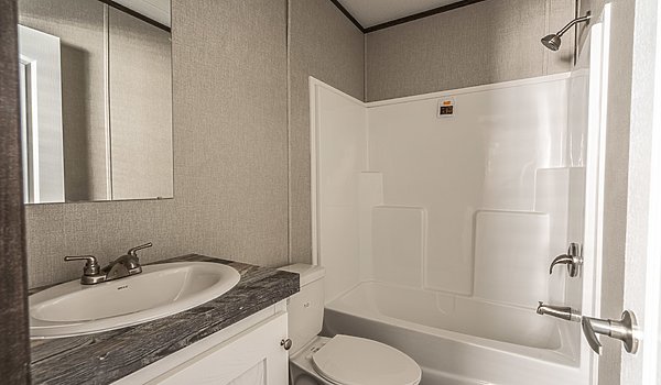 The American Series / The Jackson AMS16763B Bathroom 80946