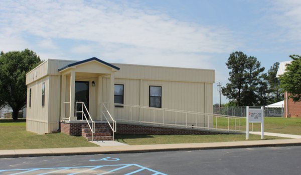 Healthcare Medical Clinics / 4860P0728 Exterior 22235