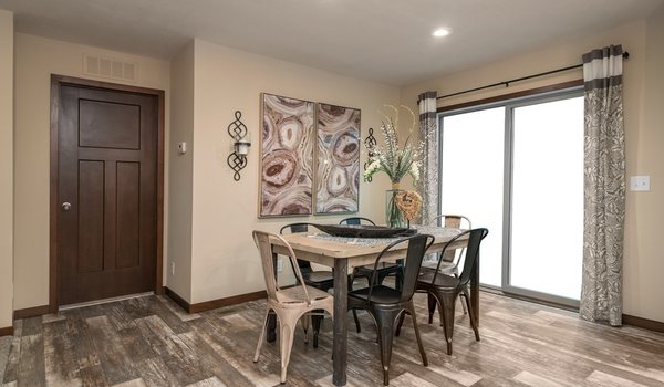 Heritage / The Adams 6428-9049 Interior 23618