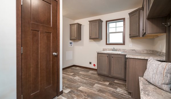 Heritage / The Adams 6428-9049 Interior 23620