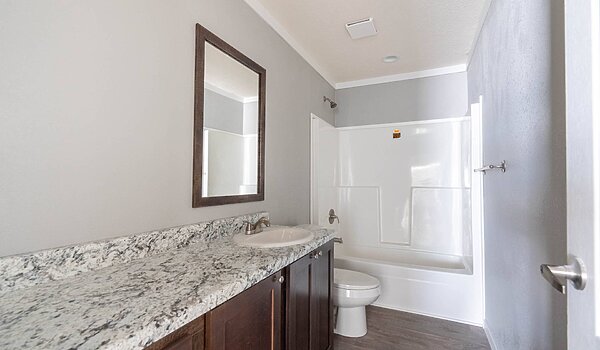 New Vision / The Suite Sara Bathroom 118287