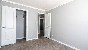 New Vision / The Suite Sara Bedroom 118282