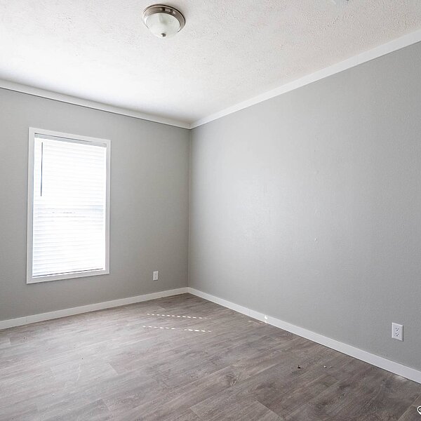 New Vision / The Suite Sara Bedroom 118283