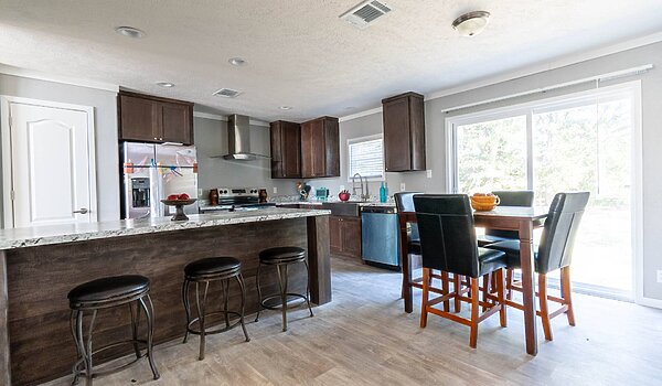 New Vision / The Suite Sara Kitchen 118275