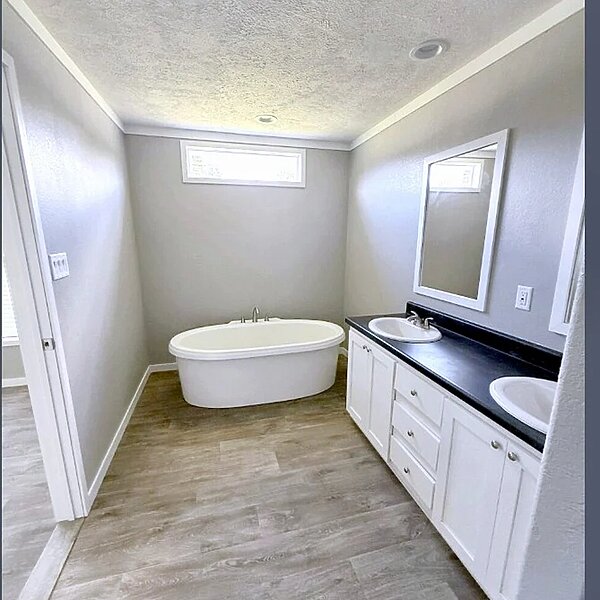 New Vision / The Kristin Interior 117025