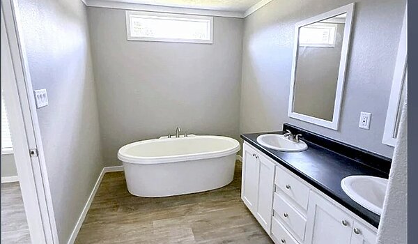 New Vision / The Kristin Interior 117025