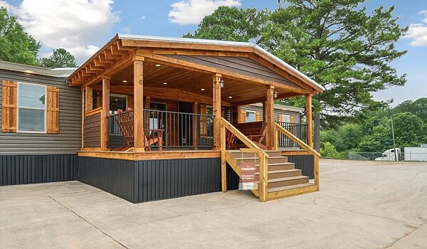Bravo Basecamp Series / Bravo Basecamp 3 Bed BR327634A Exterior 132877