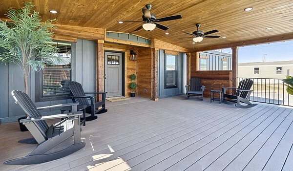 Bravo Basecamp Series / Bravo Basecamp 3 Bed BR327634A Exterior 132878