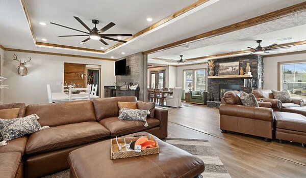 Bravo Basecamp Series / Bravo Basecamp 3 Bed BR327634A Interior 132882
