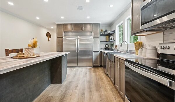 Bravo Basecamp Series / Bravo Basecamp 4 Bed BR327642N Interior 132908