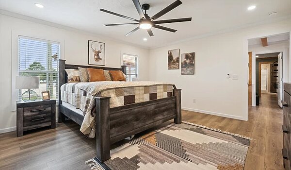Bravo Basecamp Series / Bravo Basecamp 4 Bed BR327642N Interior 132914