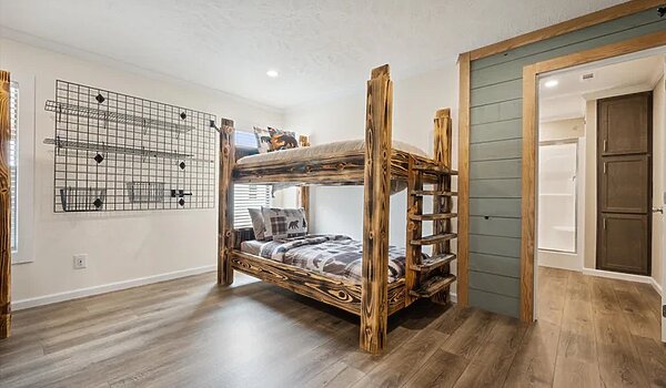 Bravo Basecamp Series / Bunkhouse XL BR327684A Interior 132953