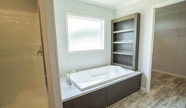 Bravo Series / Juno 326642C Interior 133004