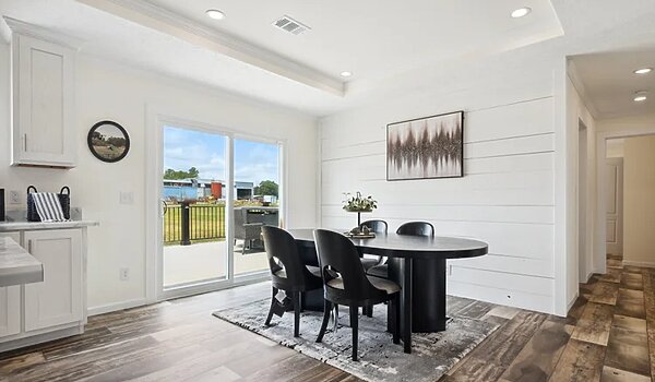 Bravo Series / Nexus BR456643A Interior 133054