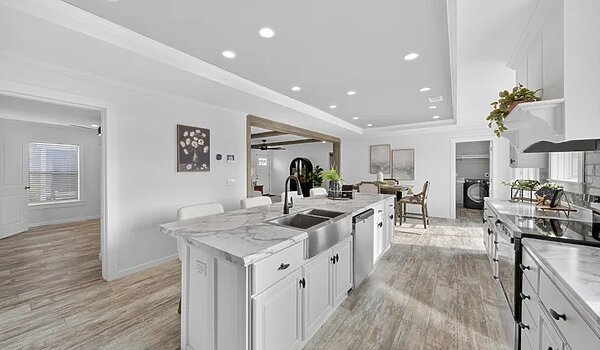 Bravo Series / Rory 327243B Interior 133087