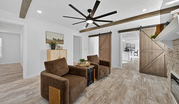 Bravo Series / Rory 327243B Interior 133091