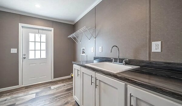 Bravo Series / Ruby BR327642D Interior 133107