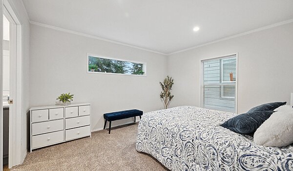 Millcreek Series / 4400 Interior 131195