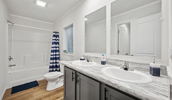 Millcreek Series / 4400 Interior 131197