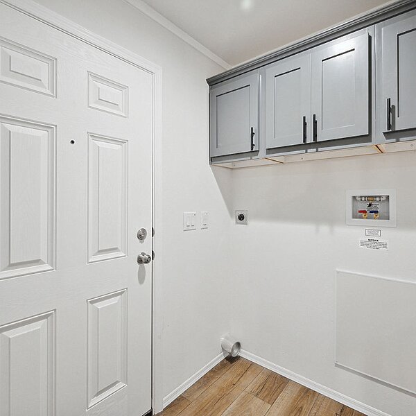 Millcreek Series / 4400 Interior 131199