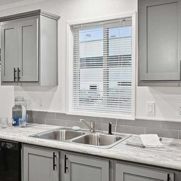 Millcreek Series / 4400 Interior 131189
