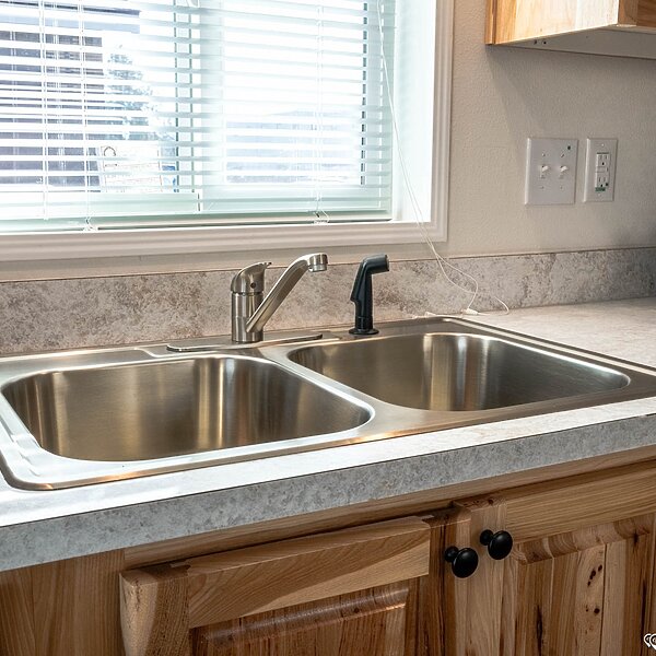 Ridgewood Series / J400B Kitchen 107766