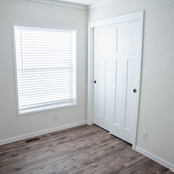 Ridgewood Series / J882 Bedroom 107781