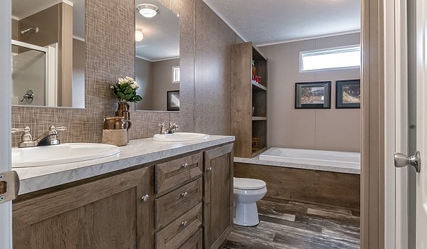 Ultra Pro / 56B Bathroom 32048