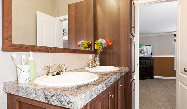 Olympian / The Zeus Bathroom 32315